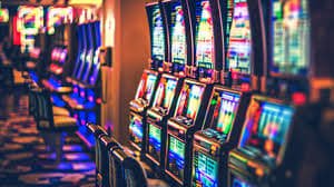 Bangladesh adult users browsing dk win slots during short mobile sessions